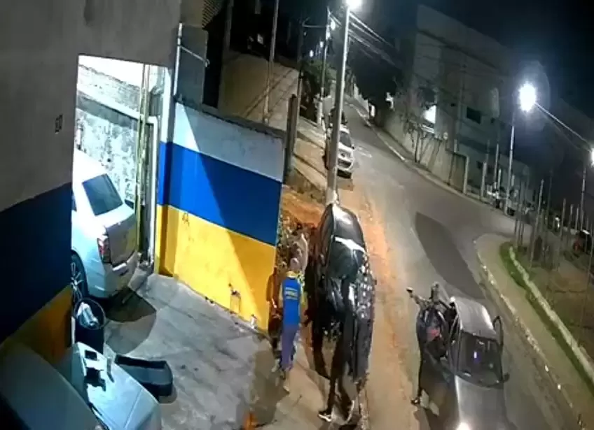 Em ação violenta, quadrilha assalta oficina em Sumaré e faz vítimas reféns