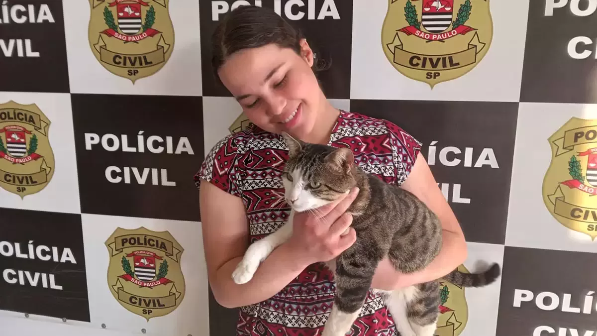 ‘Delegato’ atrai curiosos à delegacia de Polícia Civil em Americana