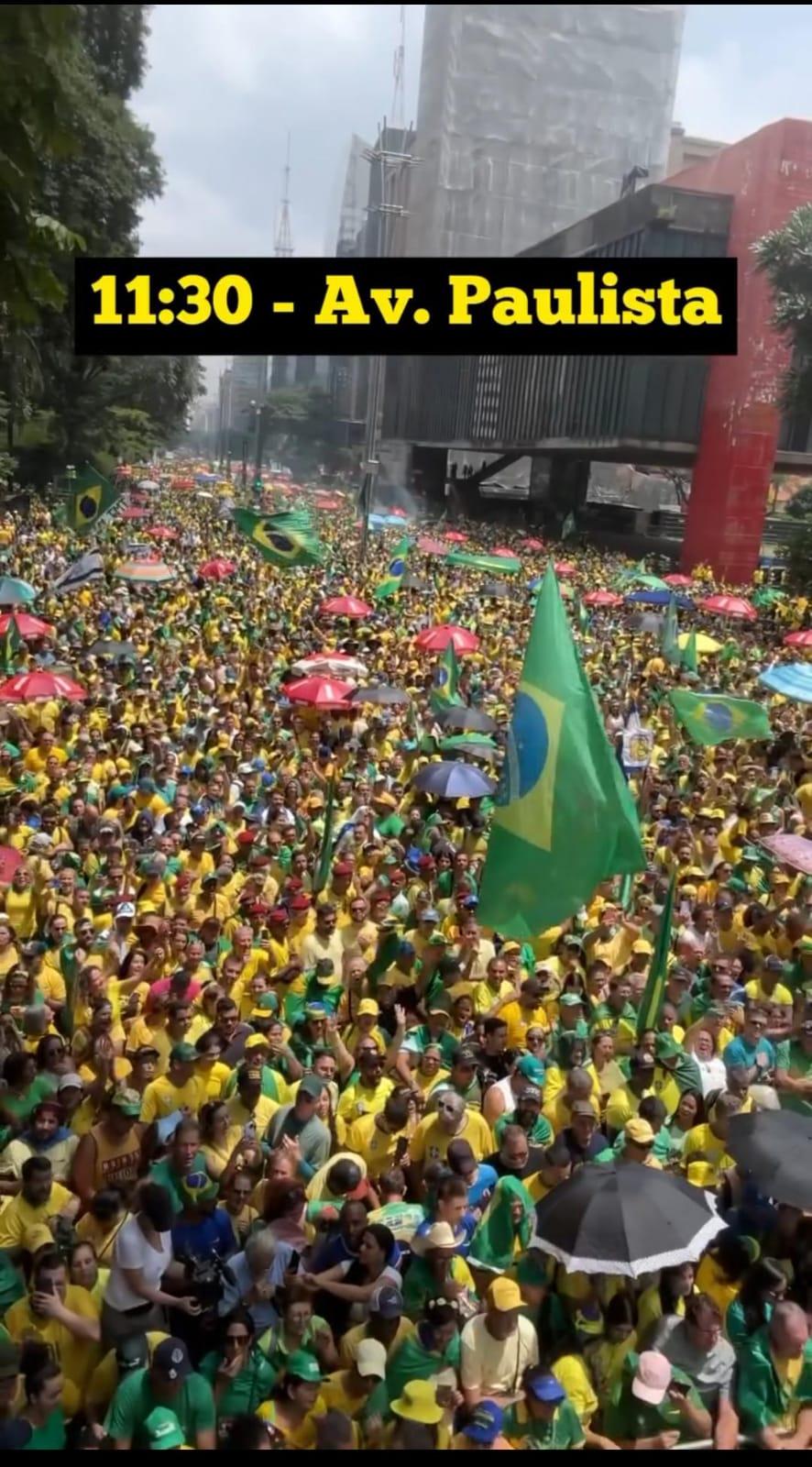Patriotas já estão na Av. Paulista