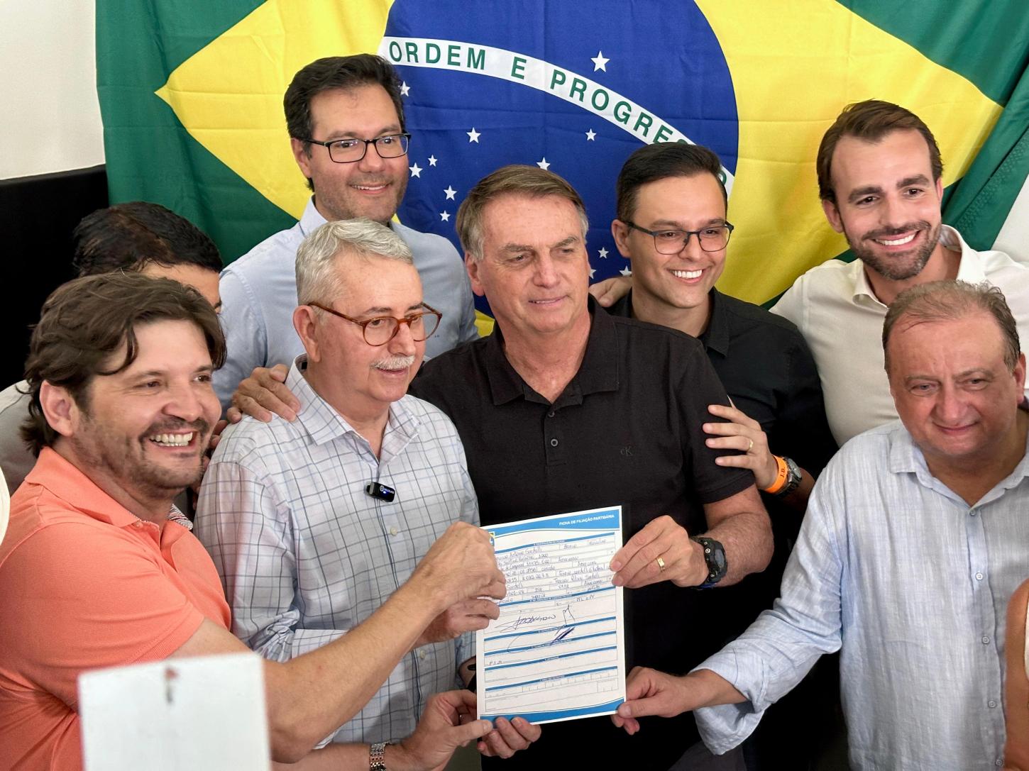 Antes de evento em Nova Odessa Bolsonaro almoçou com Chico Sardelli em evento fechado para 300 pessoas em Americana