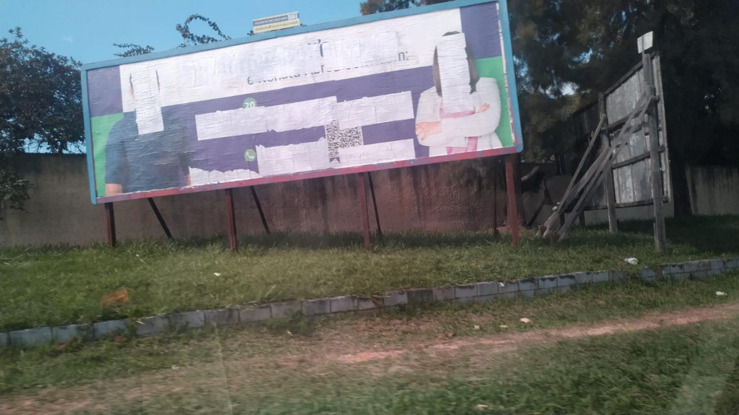 Democracia sob ataque: outdoor de filiação ao Podemos em Sumaré é vandalizado