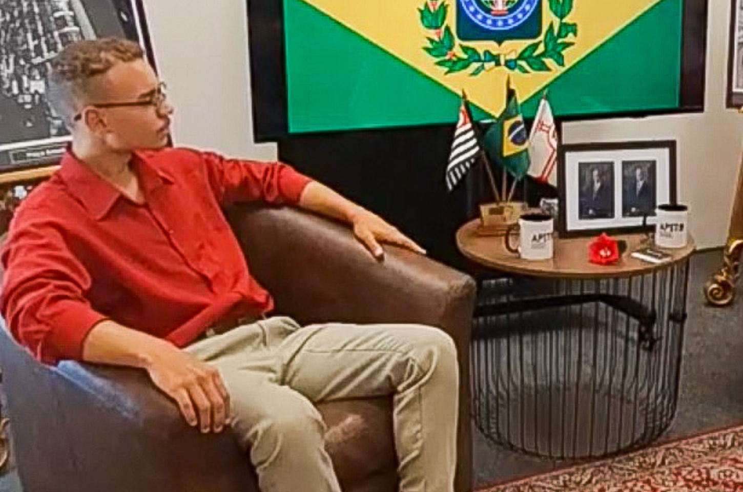 Movimento Monarquista Cresce no Brasil