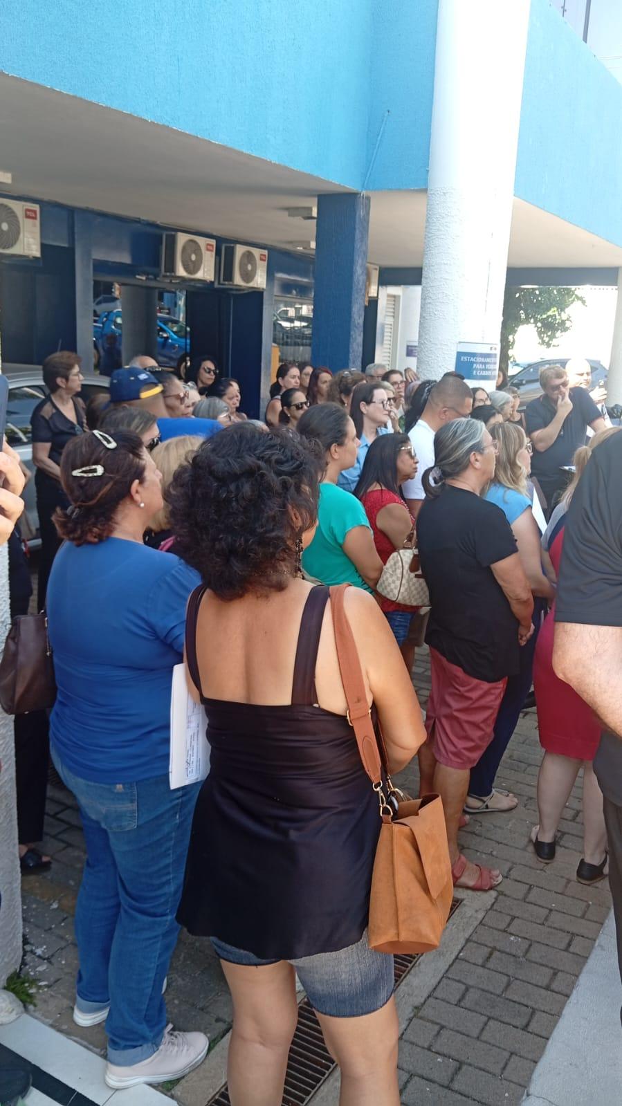 Servidores de Sumaré aprovam proposta salarial em assembleia marcada por divisão e críticas à participação de comissionados